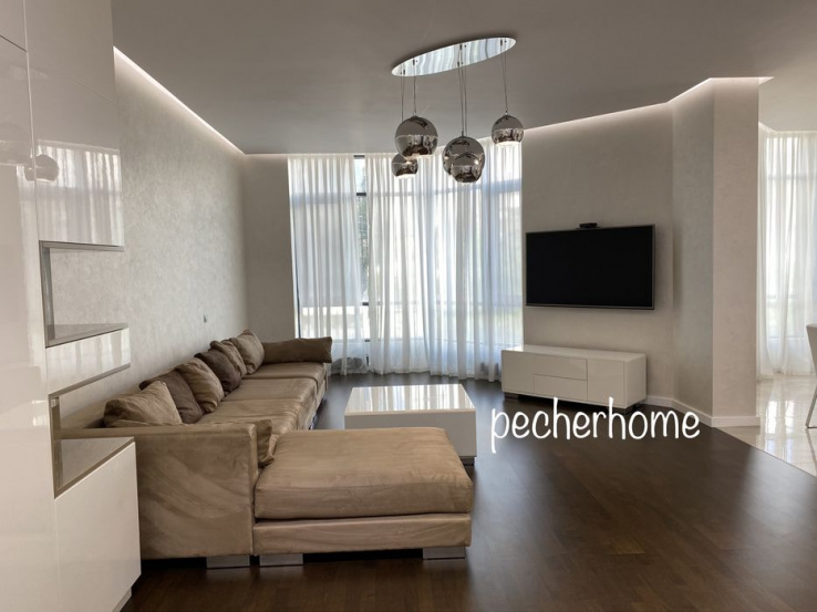 A10923 Long term rentals Flats and
