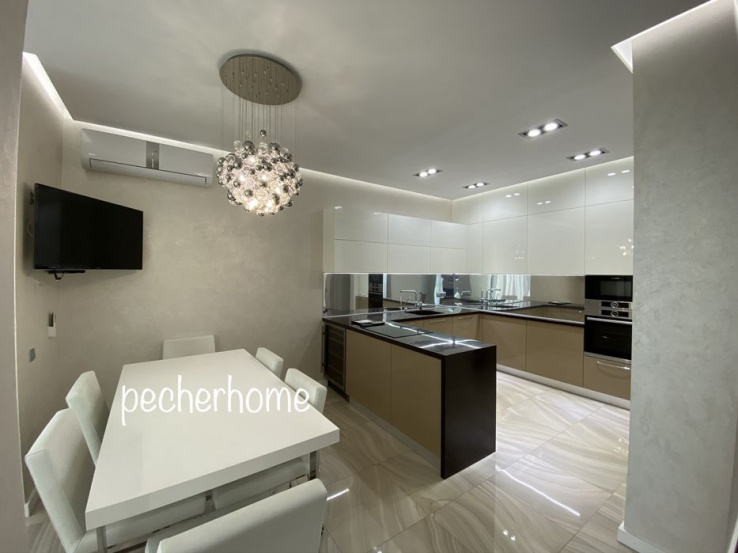 PecherSky business class building,