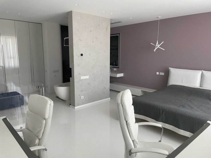 Modern 3-room apartment near Lybidskaya