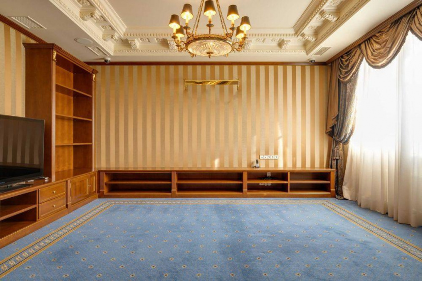 Flats and apartments Bright 4-room