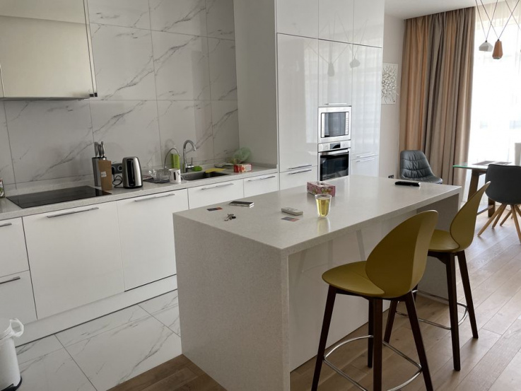 Long term rentals Flats and apartments