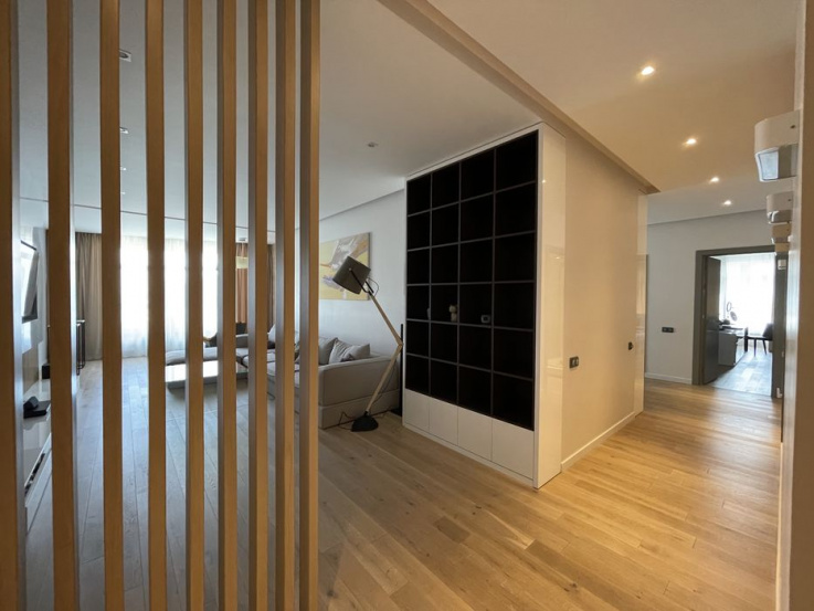 Modern 3-room apartment in the center