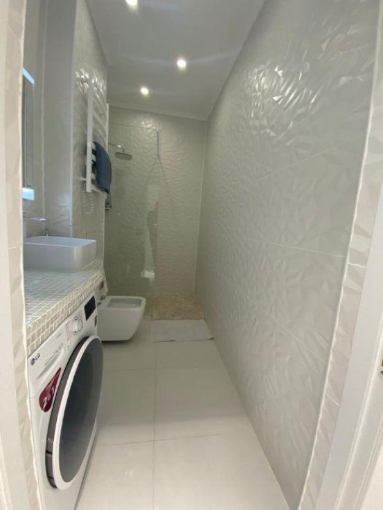 Long term rentals Flats and apartments