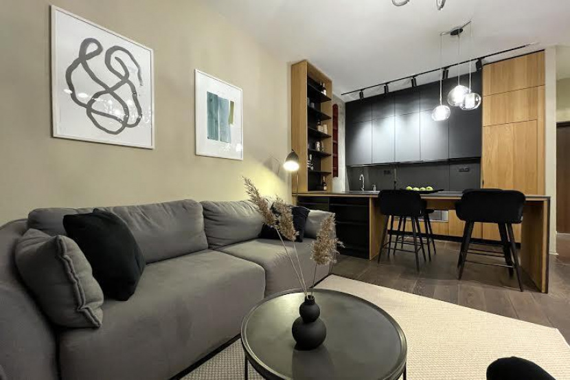 Central Park A47587 For Sale Flats and