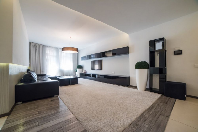 Apartment overlooking the stadium in