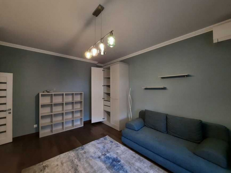apartments Spacious 4-room apartment on