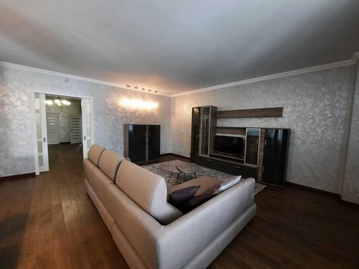 apartment on the street. Turgenevskaya