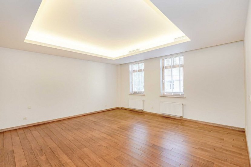 apartments Rent a five-room apartment