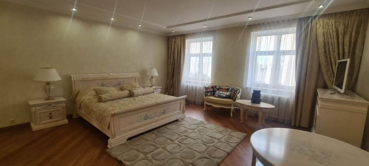 capital with VIP renovation A10990 Long
