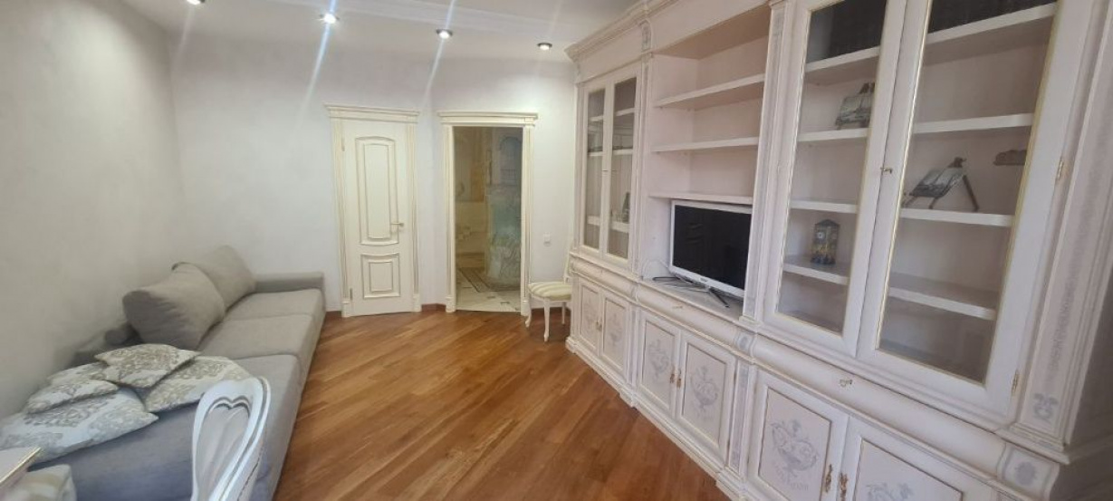 renovation A10990 Long term rentals