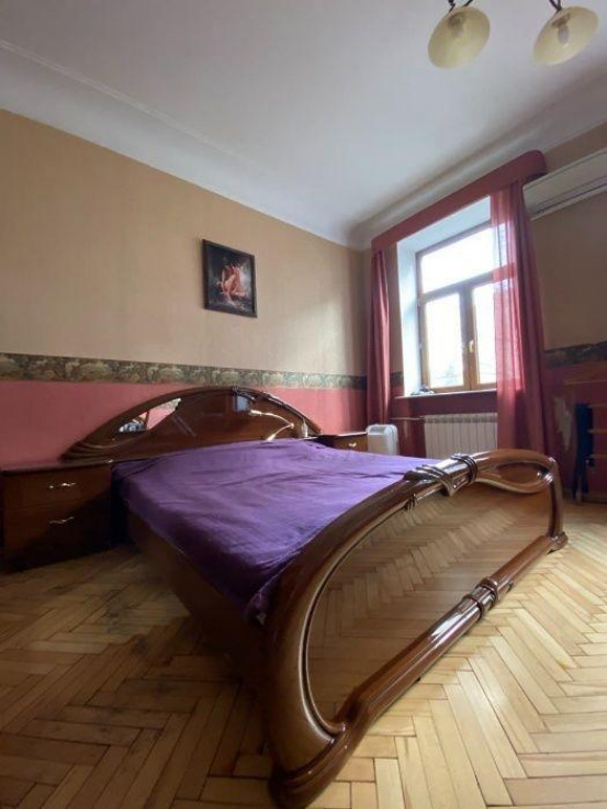 center of Kiev A33416 For Sale Flats