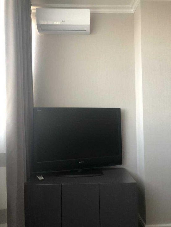 2-room apartment on Dragomirova A47294