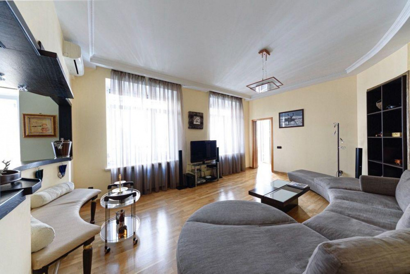 Kiev A33420 For Sale Flats and