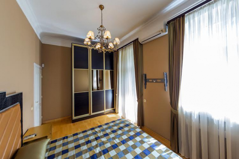 Spacious 2-room apartment with a view