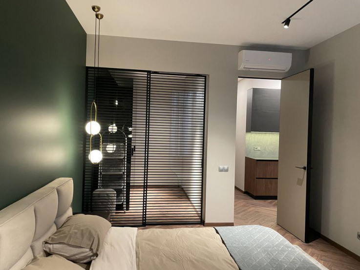 mit neuer moderner Renovierung in der