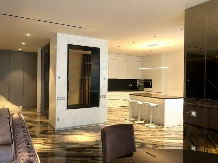 4-Zimmer-Wohnung in Novopecherskiye