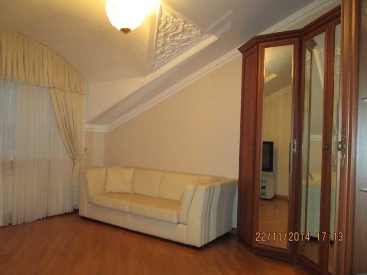 A10723 Long term rentals Flats and
