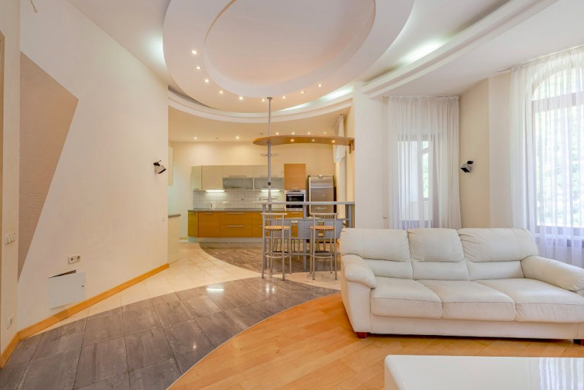 3-room apartment in Podil A10941 Long
